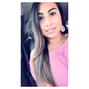 Meet your Posher, Gabriela